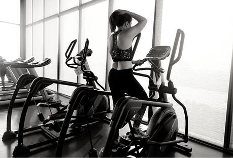 How to Use the Elliptical Machine - Proper Form