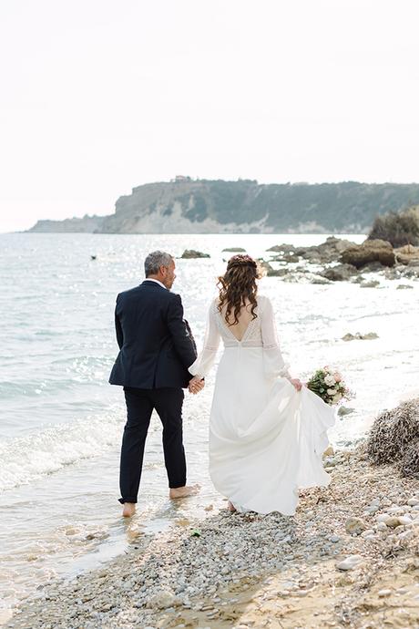 lovely-spring-elopement-in-kefalonia-anemones-roses_58x