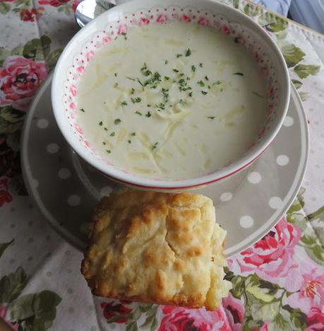 Cauliflower & Cheese Soup