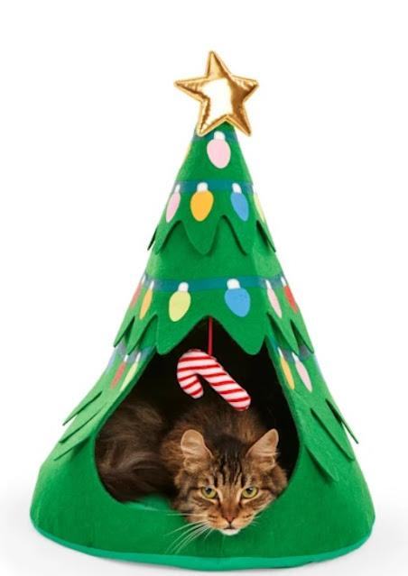 Petco All Spruced Up Christmas Tree Cat Bed