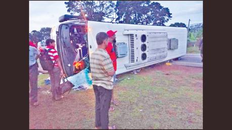 The super luxury bus which toppled in Kilinochchi.