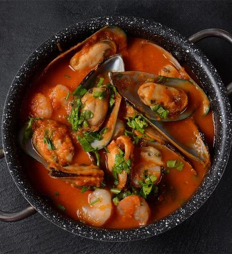 14 Tasty Seafood Stew Recipes for a Warm and Cozy Winter