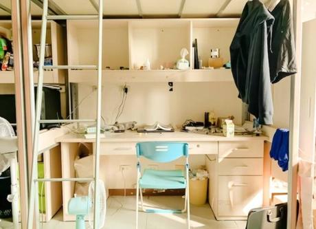 6 Tips to Keep Your Dorm Room Clean & Tidy