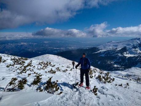 Winter Hiking: 21 Tips for Hiking in Snow and Cold Weather To Stay Safe