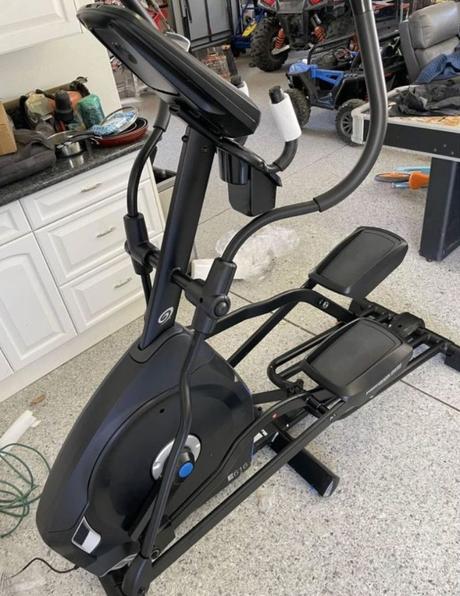 Best Ellipticals Under 800 - Nautilus E616 Elliptical Trainer