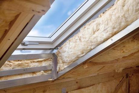 The most efficient way to keep your house warm without using a heater: it only costs 3 euros Attic insulation