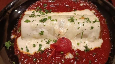 Want To Try Unique Ice Skating Experience With Good Food? Head To iSkate By Roseate 10 uuo3n7r