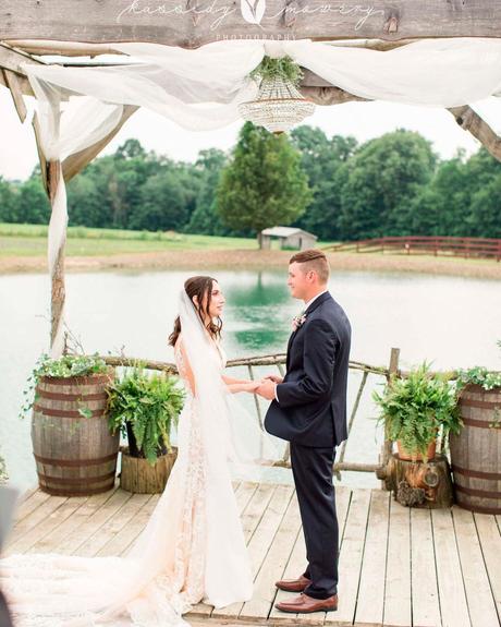 best wedding venues in ohia aisle pond