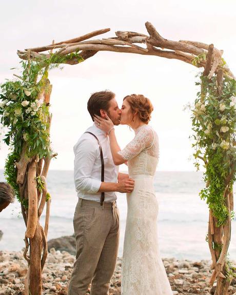 best wedding venues in hawaii aisle outdoor arch
