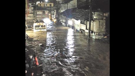 Unauthorised constructions caused Akurana floods – Prof. Dissanayake