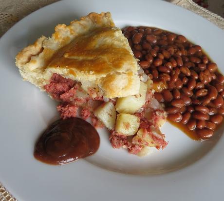 CORNED BEEF & POTATO PIE