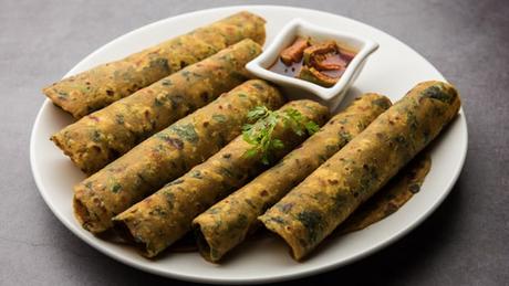 Have Leftover Saag? Give It A Yummy Makeover With This Paratha Recipe
