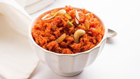 This Punjabi-Style Gud Ka Halwa Is Ideal For Warm And Sweet Winter Indulgence 2 divja7ug