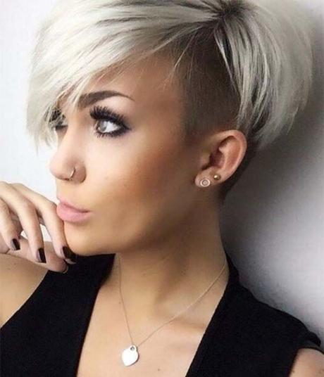 12 Baddie Hairstyles That Will Get You Noticed