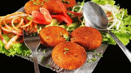 5 Best Crispy Snacks Made With Dal For A Bit Of Both Crunch And Protein 18 aloo dal tikki