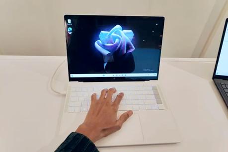 HP Dragonfly Pro targets potential MacBook buyers at CES 2023 HP Dragonfly Pro targets potential MacBook buyers at CES 2023