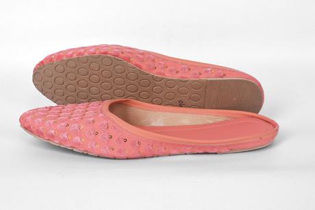 What are all the types of flat shoes (+ Inspo under 20 USD a pair)