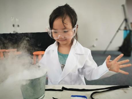 Helping your child find a love of science from a young age