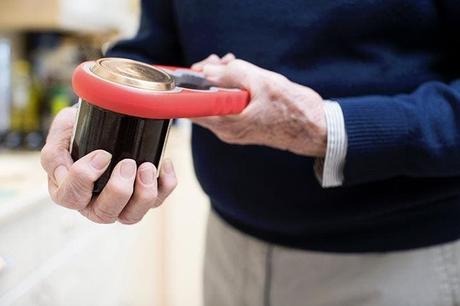 Opening a jar using a jar opener