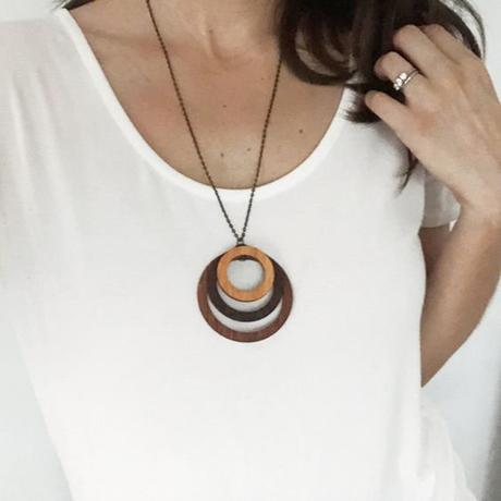 Wooden necklace pendants inspo for the boho vibe