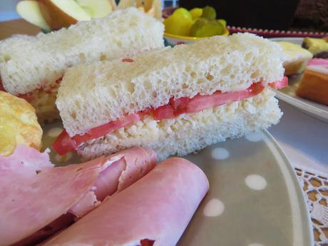 Cheese & Tomato Sandwiches