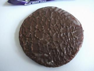 Cadbury Pep - Canadian Peppermint Patty Review