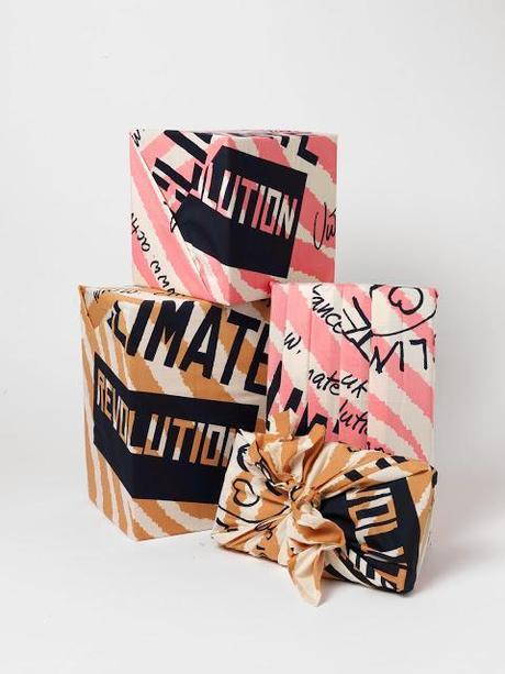 Beauty Flash: Vivienne Westwood Designs Limited Edition Knot-Wrap For Lush