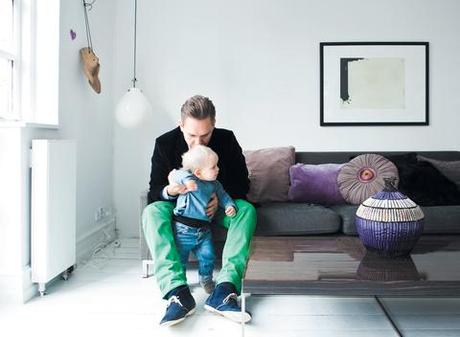 Living room with colorful textiles and Moser Pendant lamp