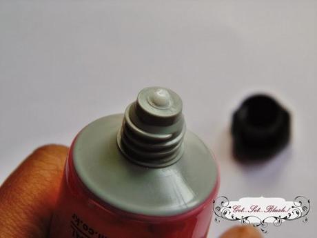 cosmetic-love.com-Karadium Hand Creams in Cherry Blossom and Peach-Review,Swatches