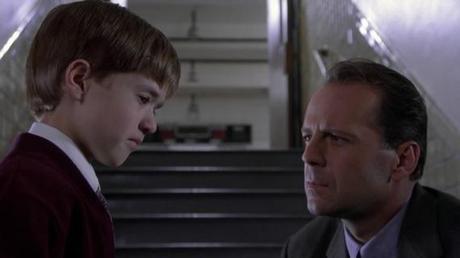 Haley Joel Osment & Bruce Willis (screencrave,com)