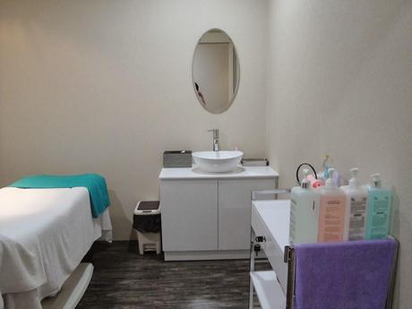 Mild Mild Peel Facial (for the busy women) with KAE Clinic