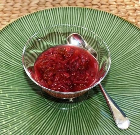 CHRISTMAS RELISH: PEAR, POMEGRANATE, PEPPERS AND CRANBERRIES