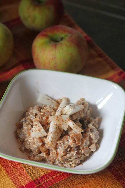 Vegan Apple Cinnamon Oatmeal with Homemade Apple Sauce