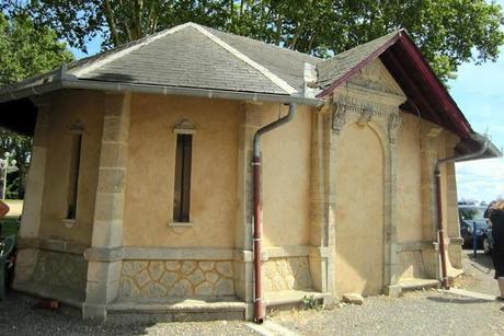 Ferry 'cross the Gironde: the Lamarque-Blaye boat connection (and ghost railway station)