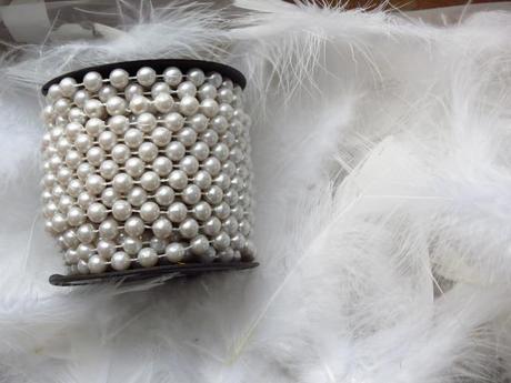 Pearls & feathers