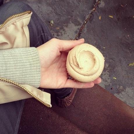 December: 31 days of yum I just canceled out my vegan lunch #banana #nutella #cupcake #oops