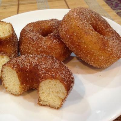 Light and fluffy doughnuts (donuts)