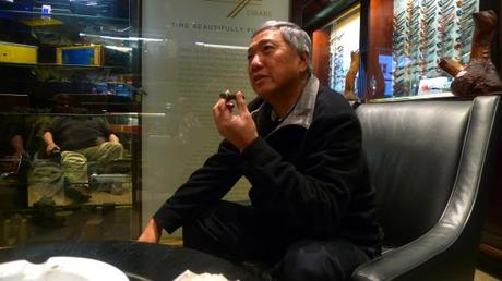 Jimmy (with a Padrón Family Reserve) at De La Concha Tobacconist, New York, NY / Leica D-Lux 4