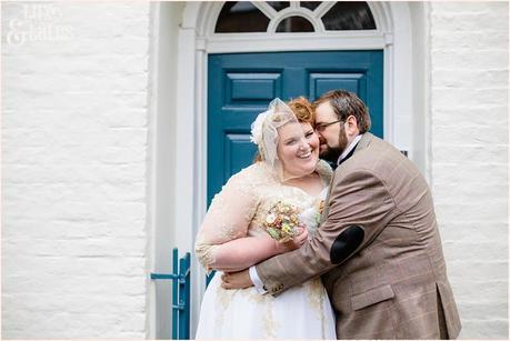 York wedding phtoography inf ront of blue door grays court plus sized bride