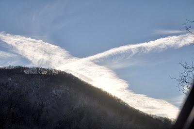 Clouds and Con Trails