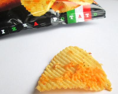 REVIEW: Calbee Pizza Potato Chips (Japan)