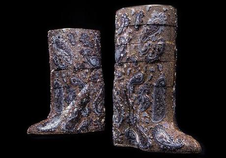  A.F.Vandevorst's diamond boots worth $ 3.1 million 
