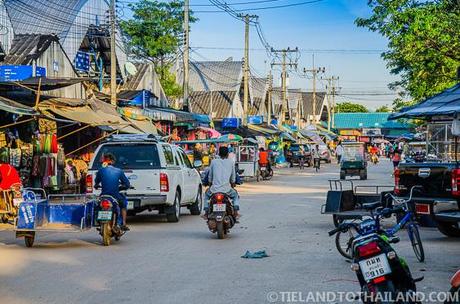 Rong Kluea Market in Sa Kaeo, Thailand