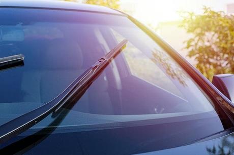 Clean and scratch-free windshield