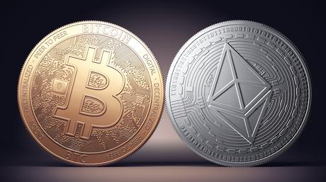 Ethereum vs. Bitcoin Critical support breach likely plummet ETH 20%