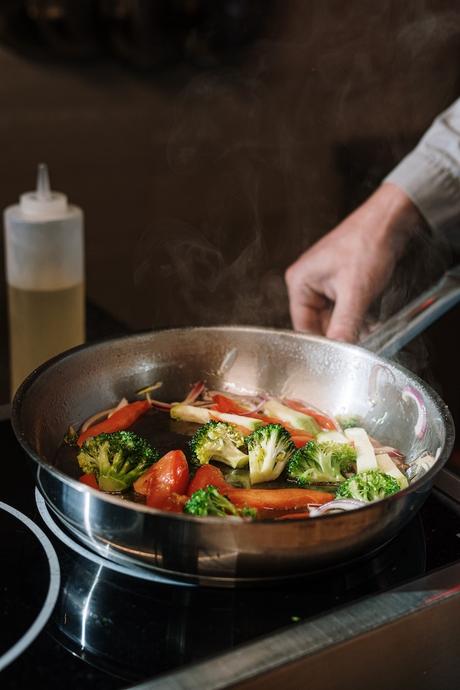 5 Essential Cooking Tips For Beginners To Help You Cook Like A Pro