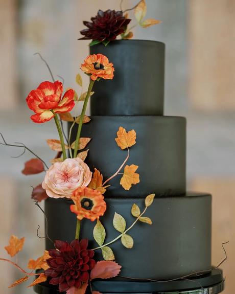 black themed wedding cakes
