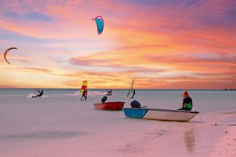 The Perfect Time To Kite Surf In Aruba