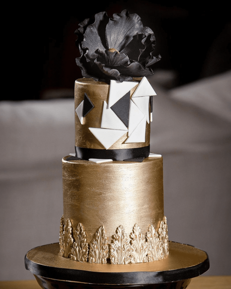 black and gold cakes minimalistic two layers idea