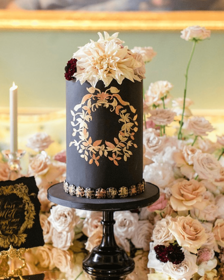 black and gold cakes elegant one layer idea